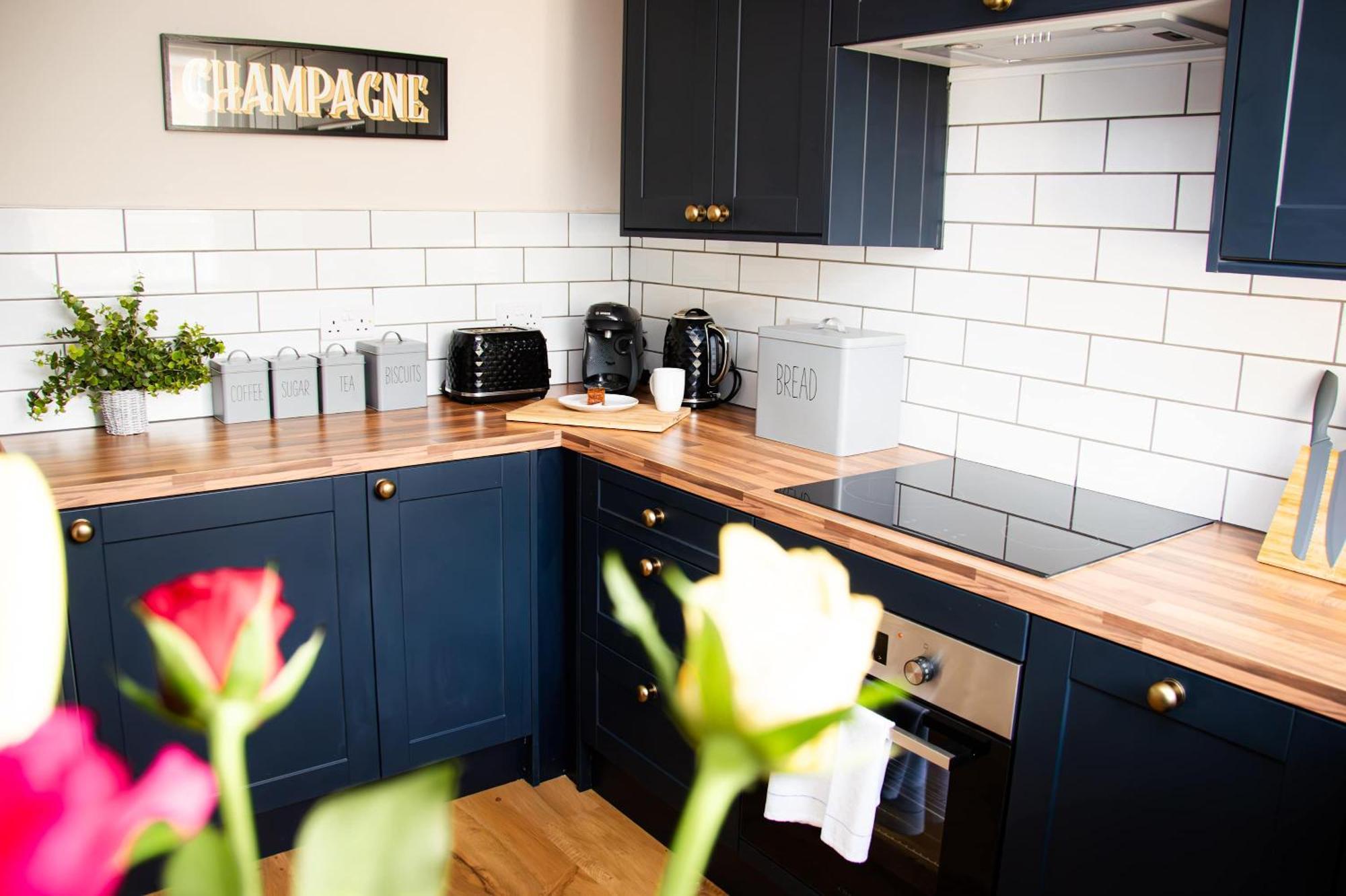 Beautiful Character 3 Bed City Centre Apartment Bath Bagian luar foto