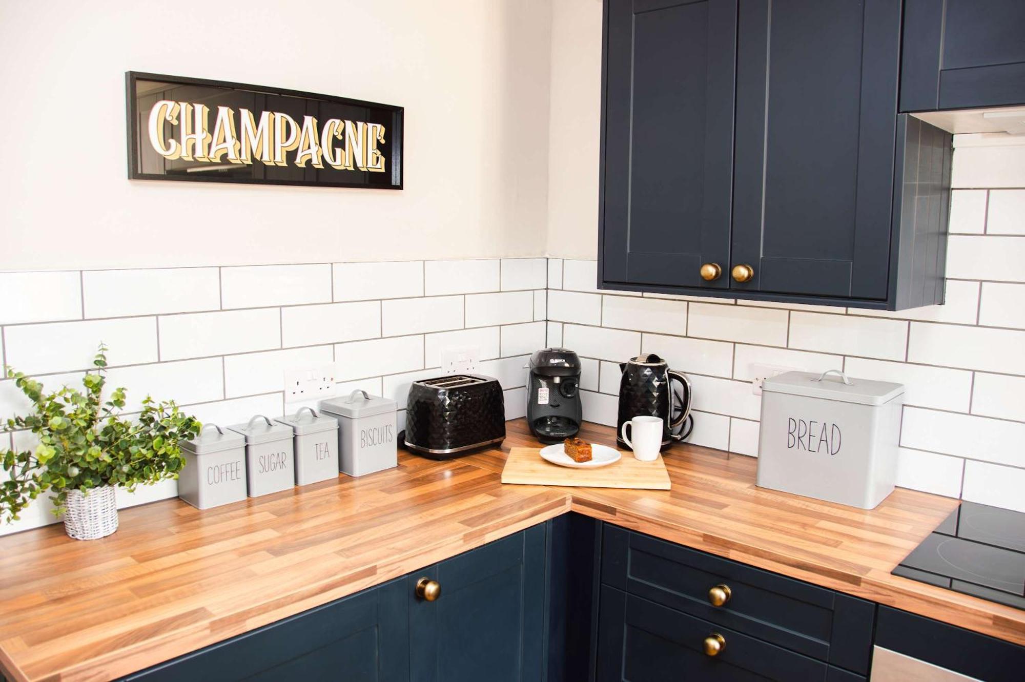 Beautiful Character 3 Bed City Centre Apartment Bath Bagian luar foto